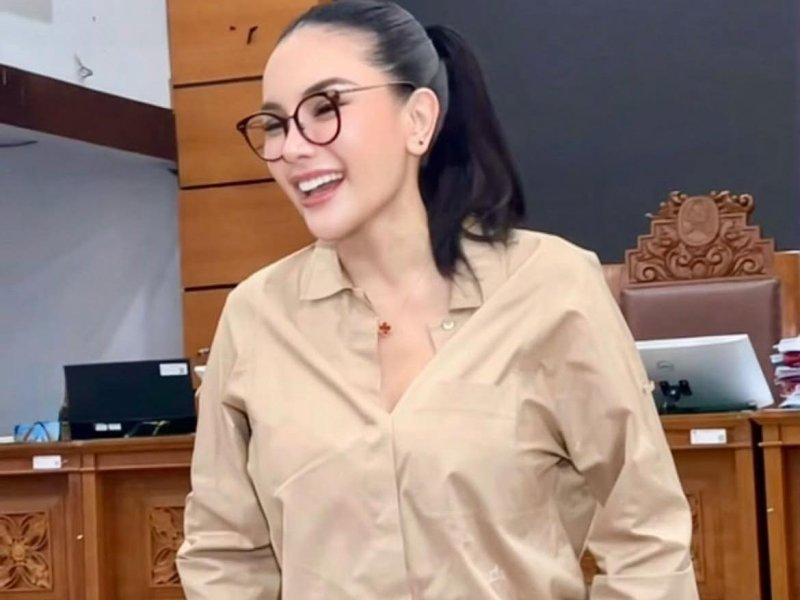 MA Tolak Kasasi Nikita Mirzani, Vonis Enam Tahun Penjara Tetap Berlaku