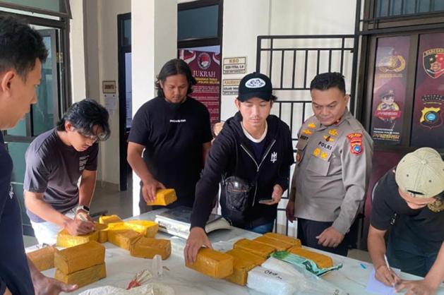 Warga Temukan Karung Berisi 20 Paket Sabu Mengapung di Perairan Selat Nasik Belitung