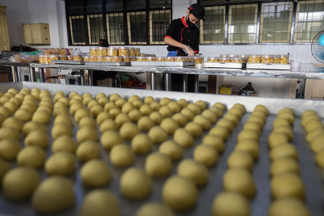 Tips Pilih Kue Kering Lebaran: Waspadai Warna Mencolok dan Pastikan Segel Kemasan Utuh
