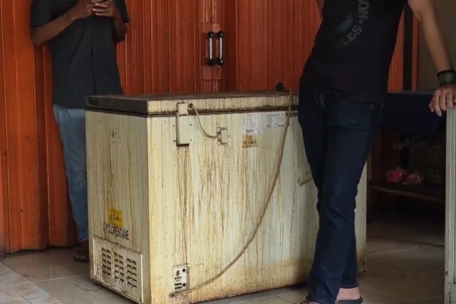 Karyawan Kios Ayam Geprek di Bekasi Ditemukan Tewas Termutilasi dalam Freezer