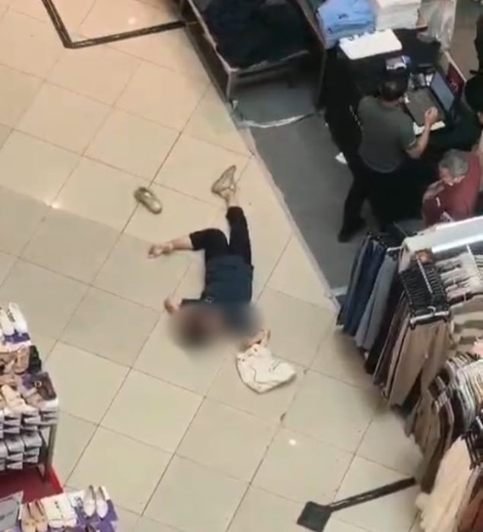 Perempuan 34 Tahun Tewas Diduga Bunuh Diri di Plaza Medan Fair