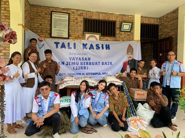 Yayasan JJBB Salurkan Bantuan ke SLB C Karya Tulus Namopecawir, Dukung Anak Berkebutuhan Khusus