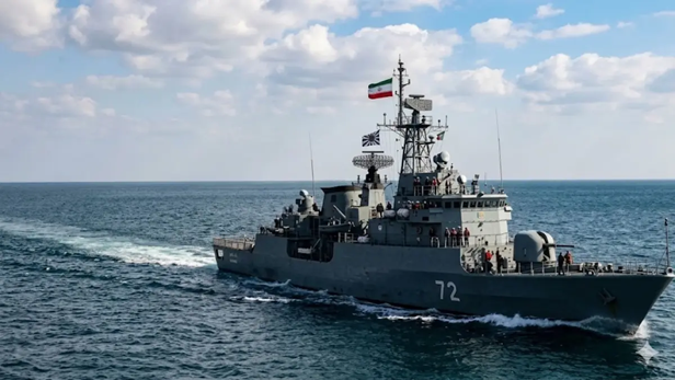 Iran Klaim Paksa Mundur Dua Kapal Perusak AS dari Selat Hormuz, Ancam Serang dalam 30 Menit