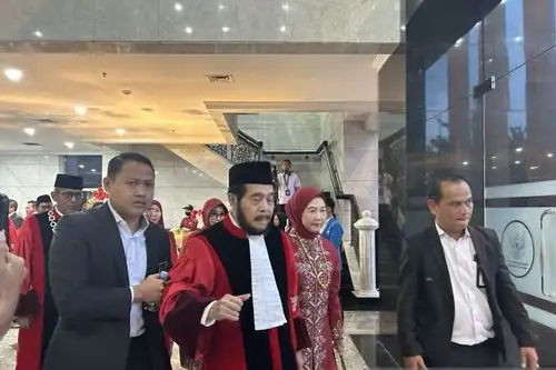Anwar Usman Pingsan di Gedung MK Usai Prosesi Wisuda Purnabakti, Akui Kurang Tidur dan Belum Sarapan