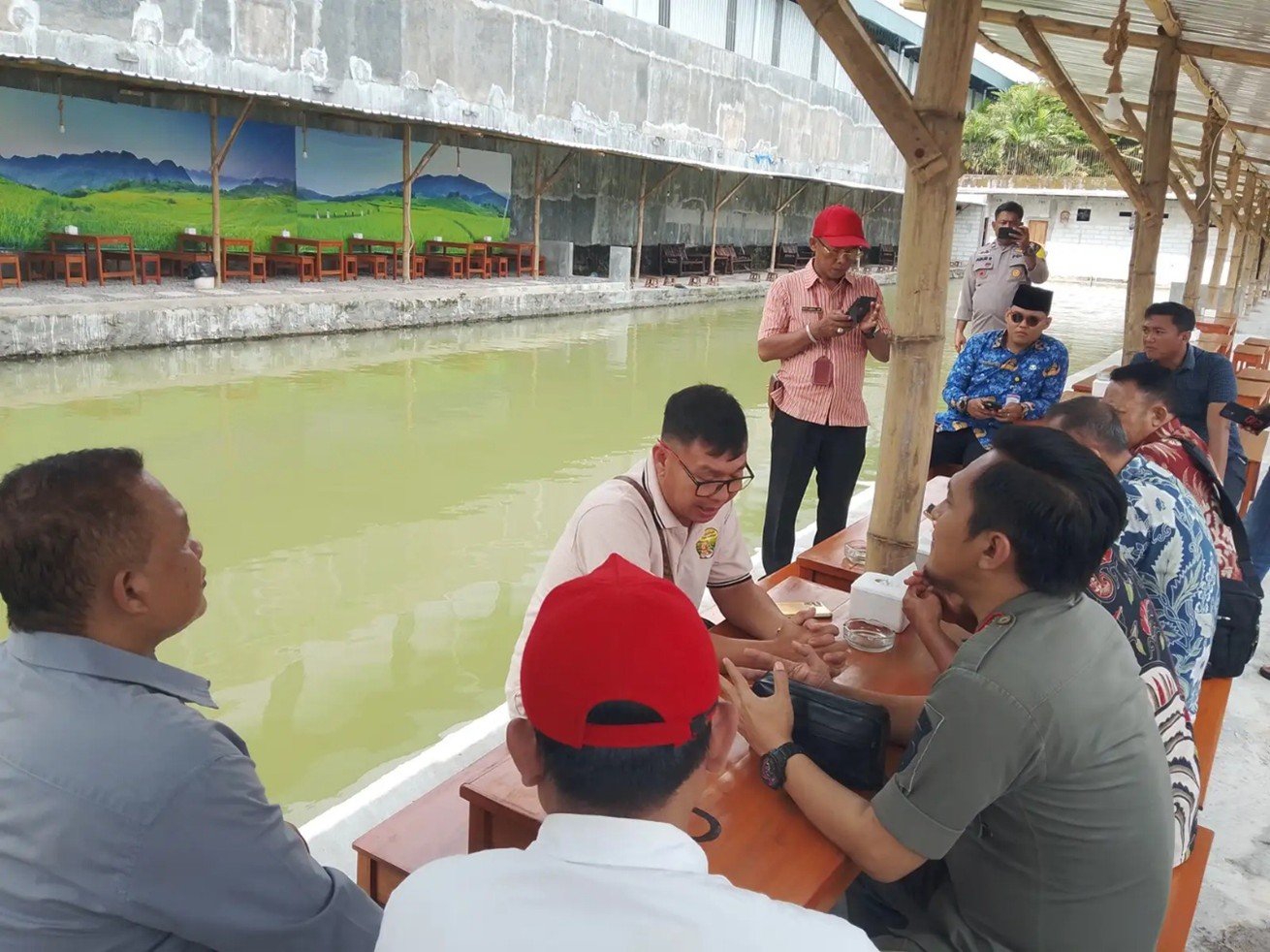 Pemilik Warung Mie dan Babi di Sukoharjo Tolak Ganti Menu Halal