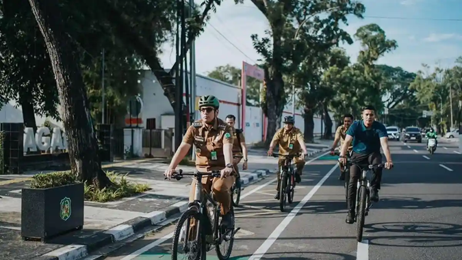 ASN Medan Kini Dibatasi Pakai Kendaraan Dinas, Rico Waas Dorong Bersepeda dan WFH mulai 10 April