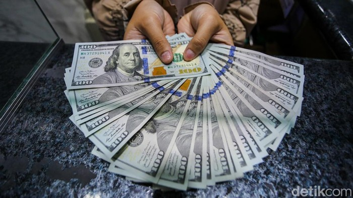 Rupiah Tembus Rp 17.600 per Dolar AS, Harga Kedelai Hingga Bahan Baku Obat Akan Naik