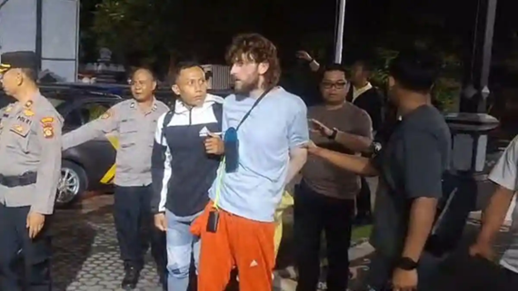 WNA Inggris Tusuk Karyawan Hotel di Buleleng Bali, Diamankan di Gilimanuk Setelah Sempat Kabur