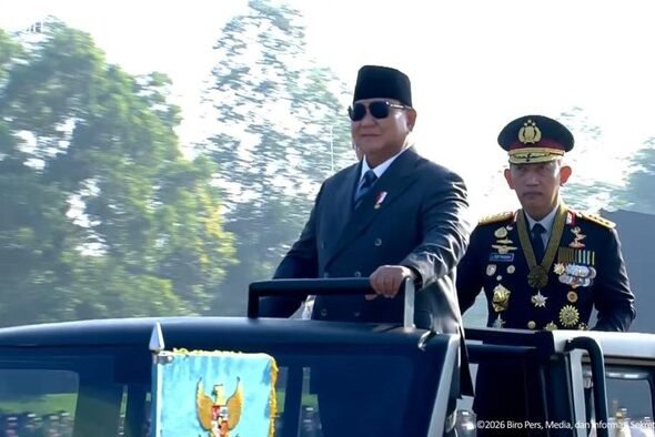 naik-maung-prabowo-didampingi-kapolri-cek-pasukan-hari-bhayangkara-ke-80-1782868973370_169