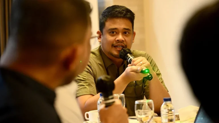 6a98b19f6f568-gubernur-sumut-bobby-nasution_medan